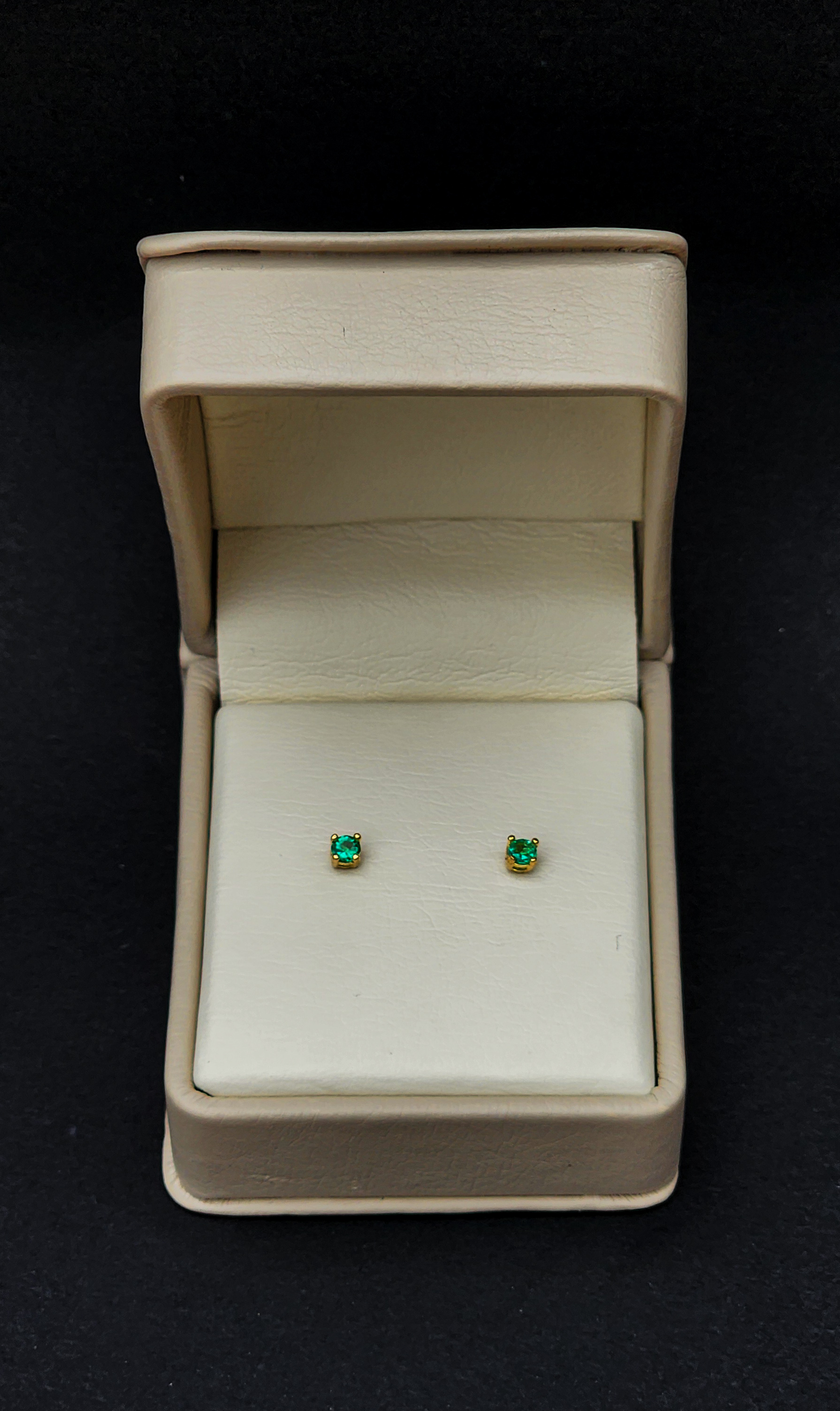 topos oro 18kt con esmeralda colombiana 