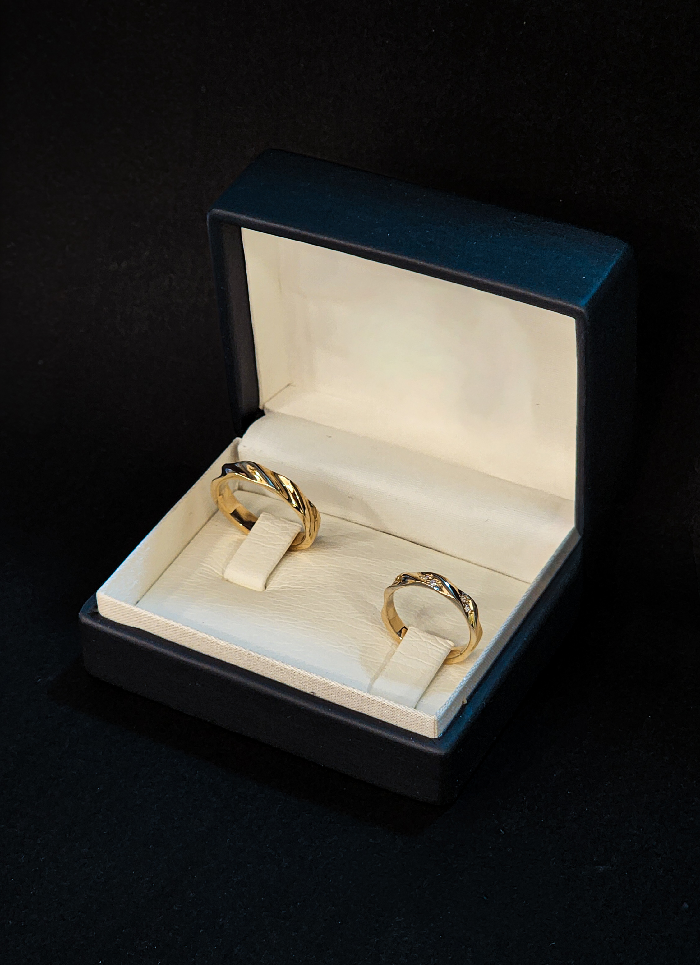Argolla oro 18kt con diamantes 