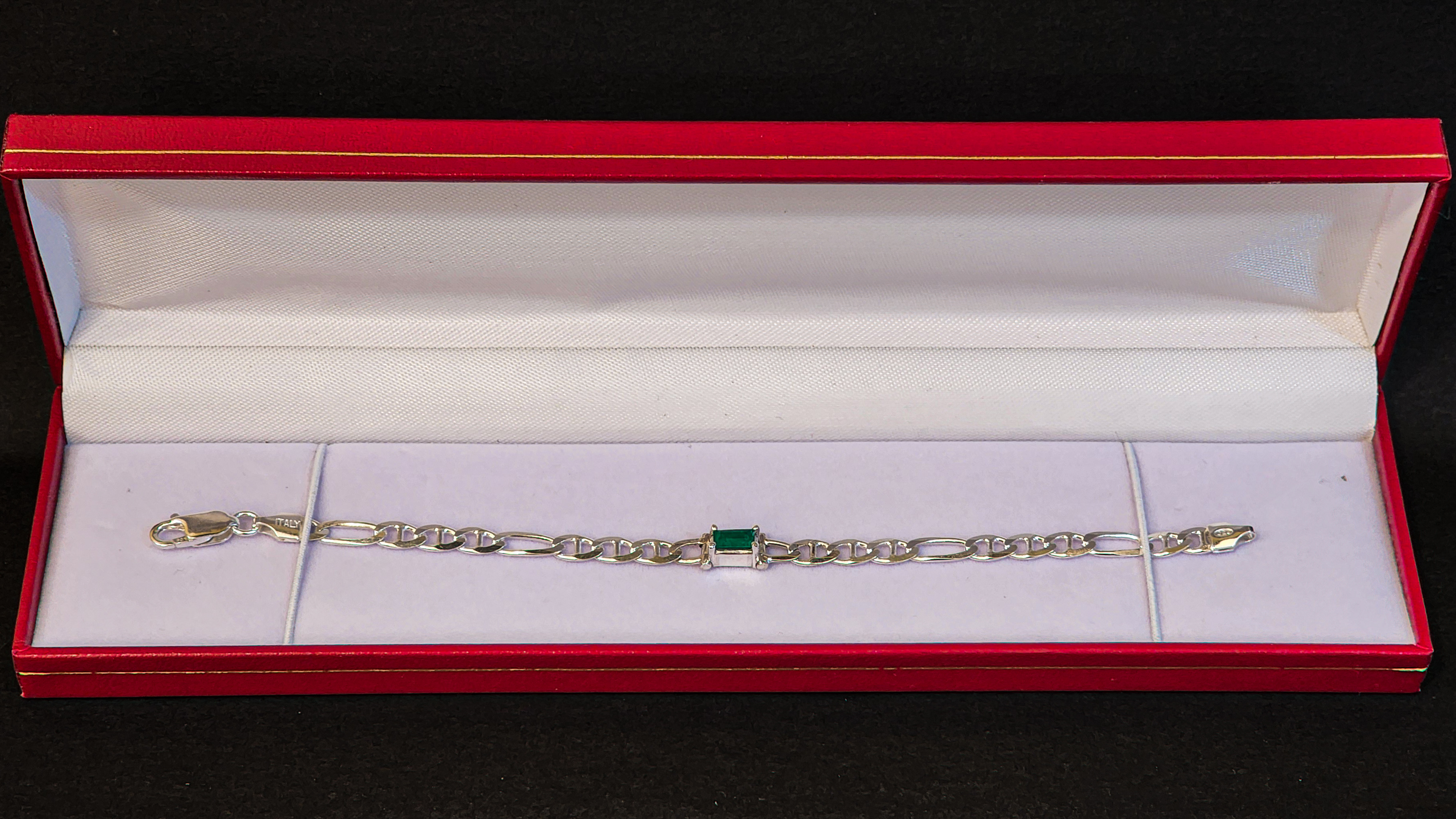 Pulsera en plata ley 925 con esmeralda colombiana 